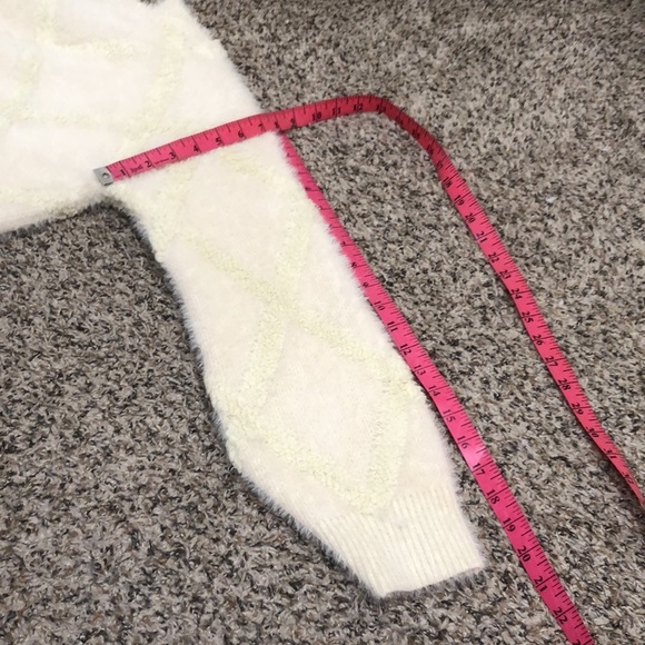 Anthropologie Raga Sweater Size Medium Ecru Cream Windowpane Fuzzy Knit - Picture 10 of 10